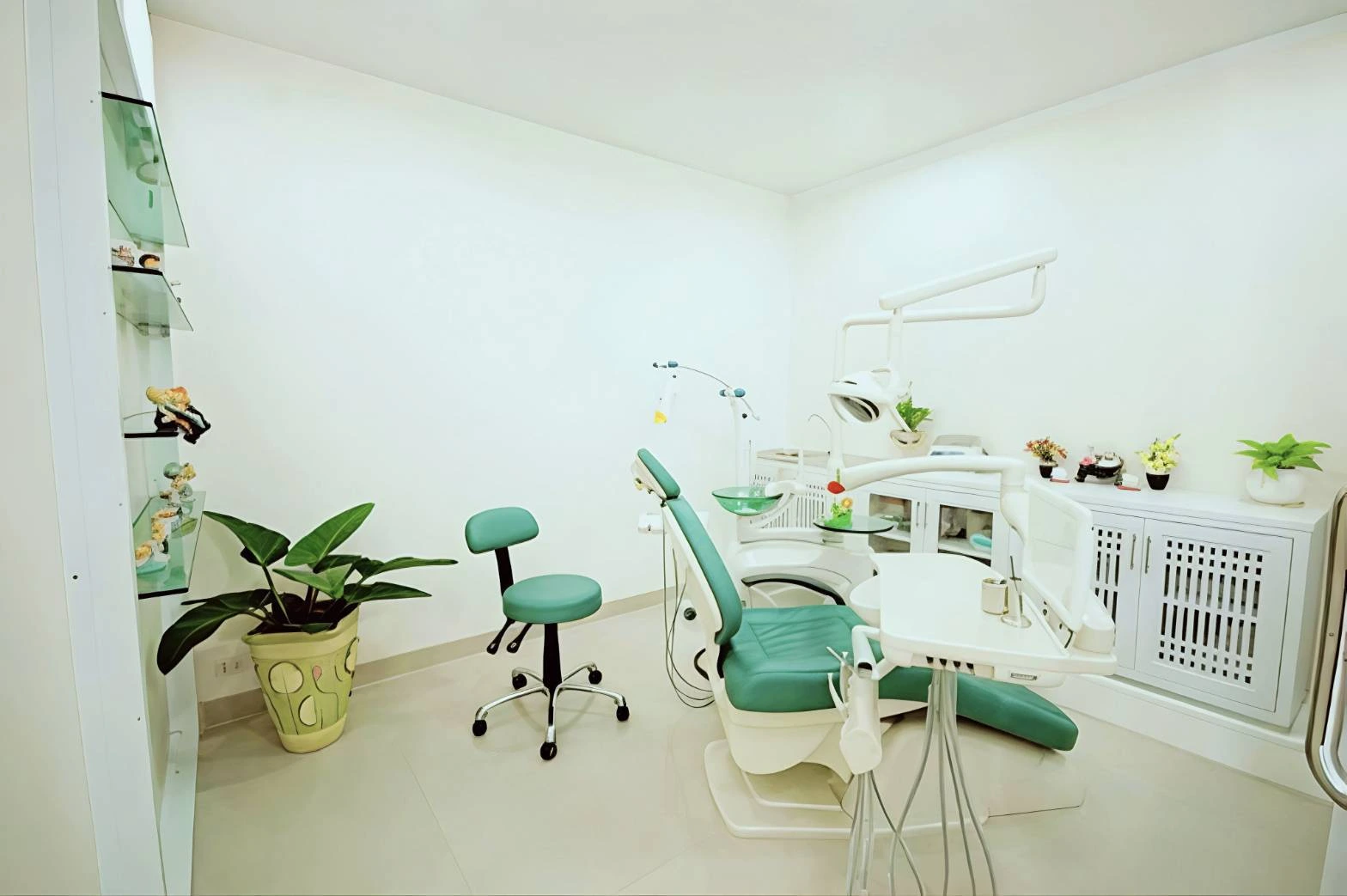 DC Dental Clinic Chiang Mai Banner